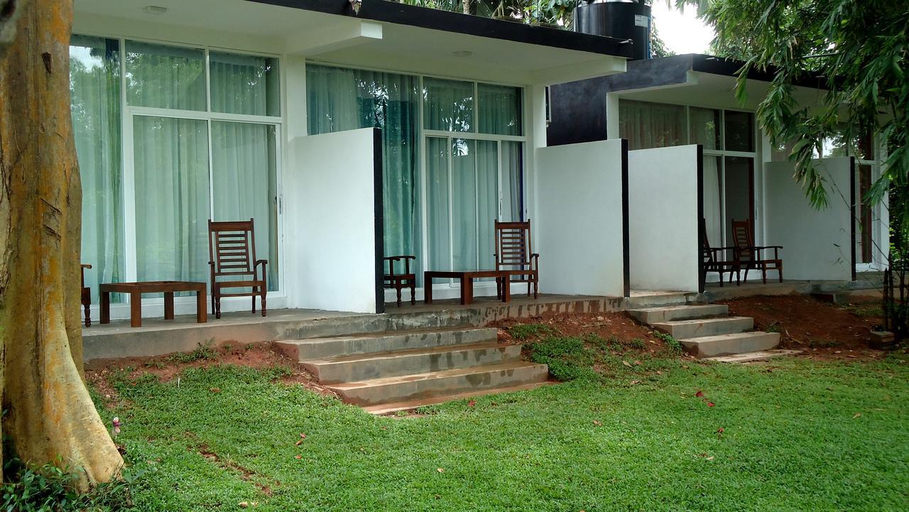 Kimbulapitiya Bridge Hotel Negombo מראה חיצוני תמונה