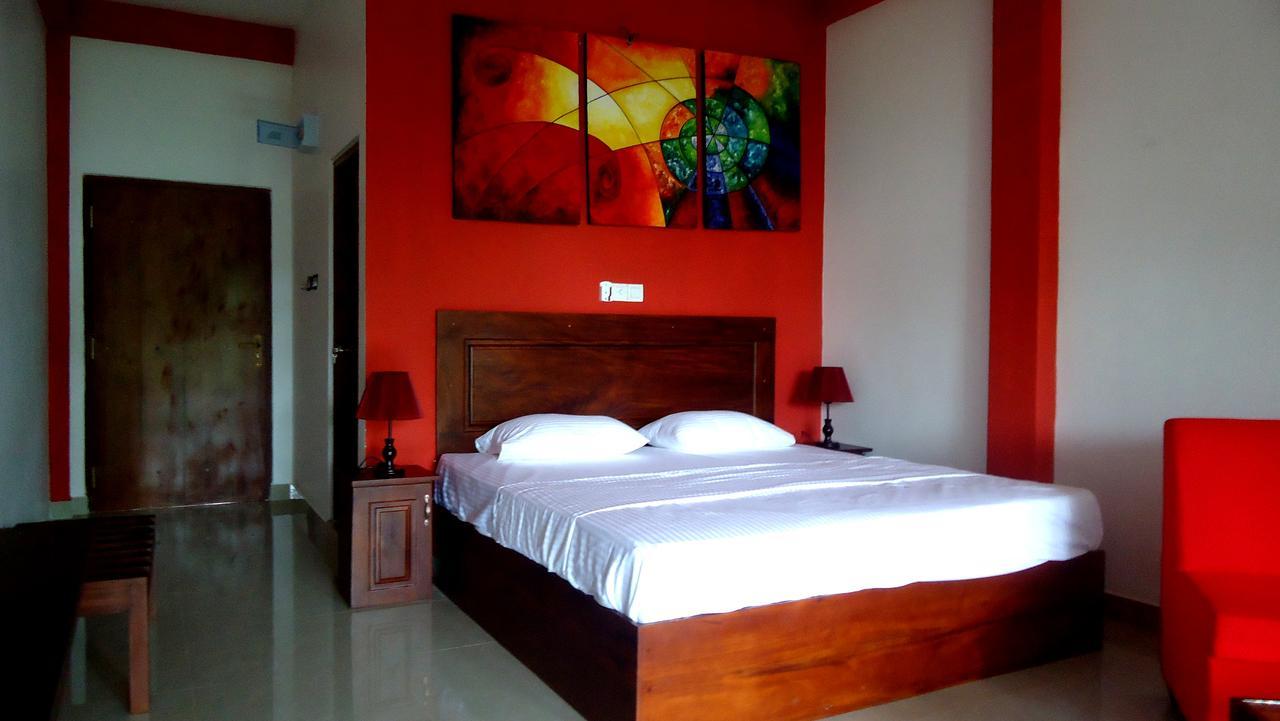 Kimbulapitiya Bridge Hotel Negombo חדר תמונה
