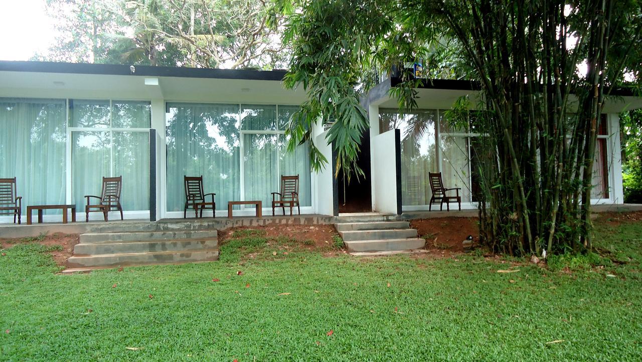 Kimbulapitiya Bridge Hotel Negombo מראה חיצוני תמונה
