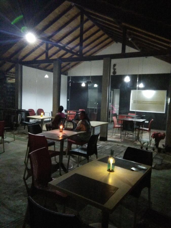 Kimbulapitiya Bridge Hotel Negombo מראה חיצוני תמונה